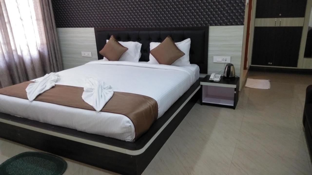 The Four Season Hotel Dimāpur Exterior foto